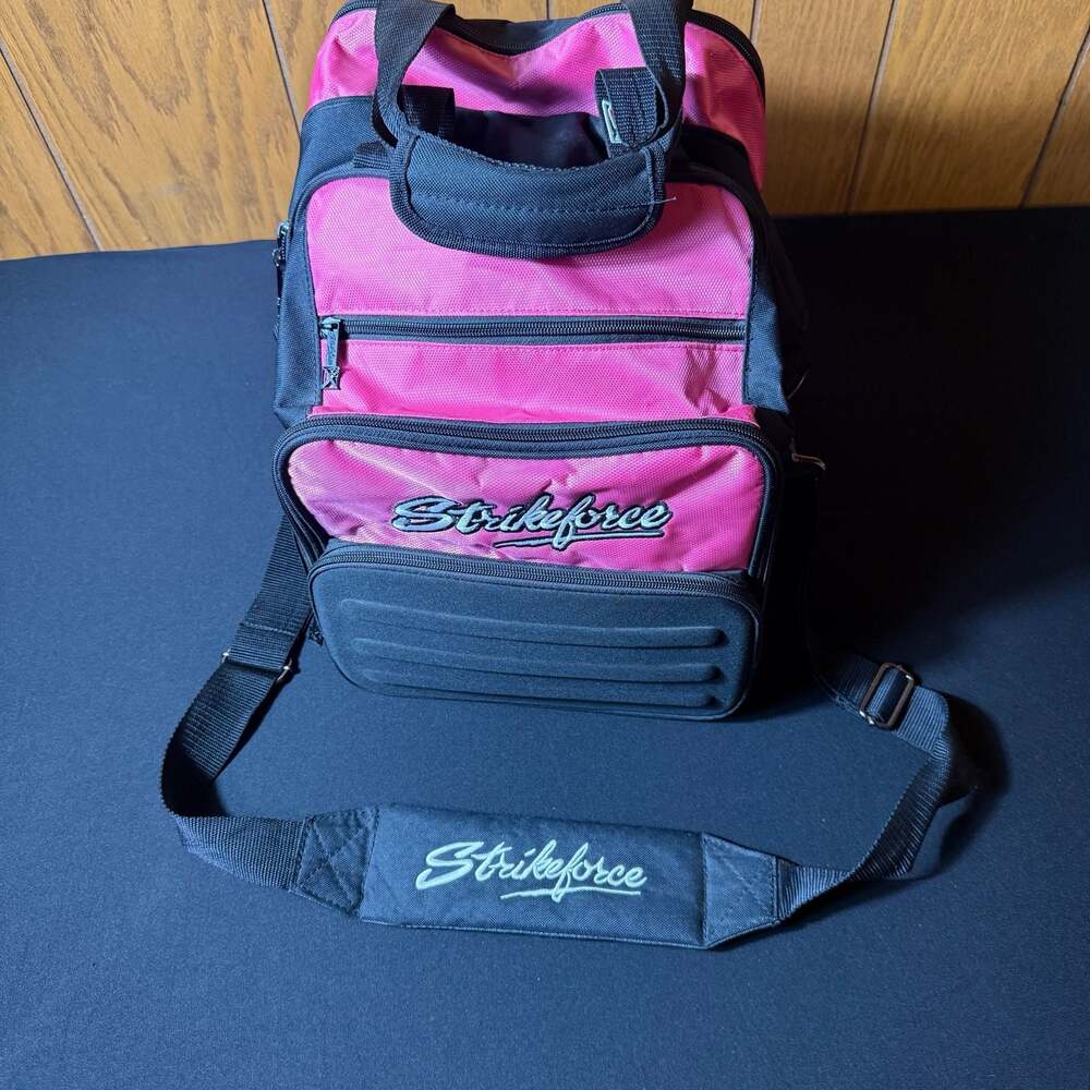 Columbia 300 Clash Bowling Ball with Strikeforce Bag and Dexter Shoes Set